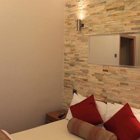 הונסלו Skylark Guest House חדר תמונה