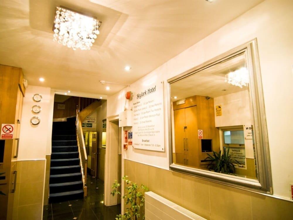הונסלו Skylark Guest House מראה חיצוני תמונה