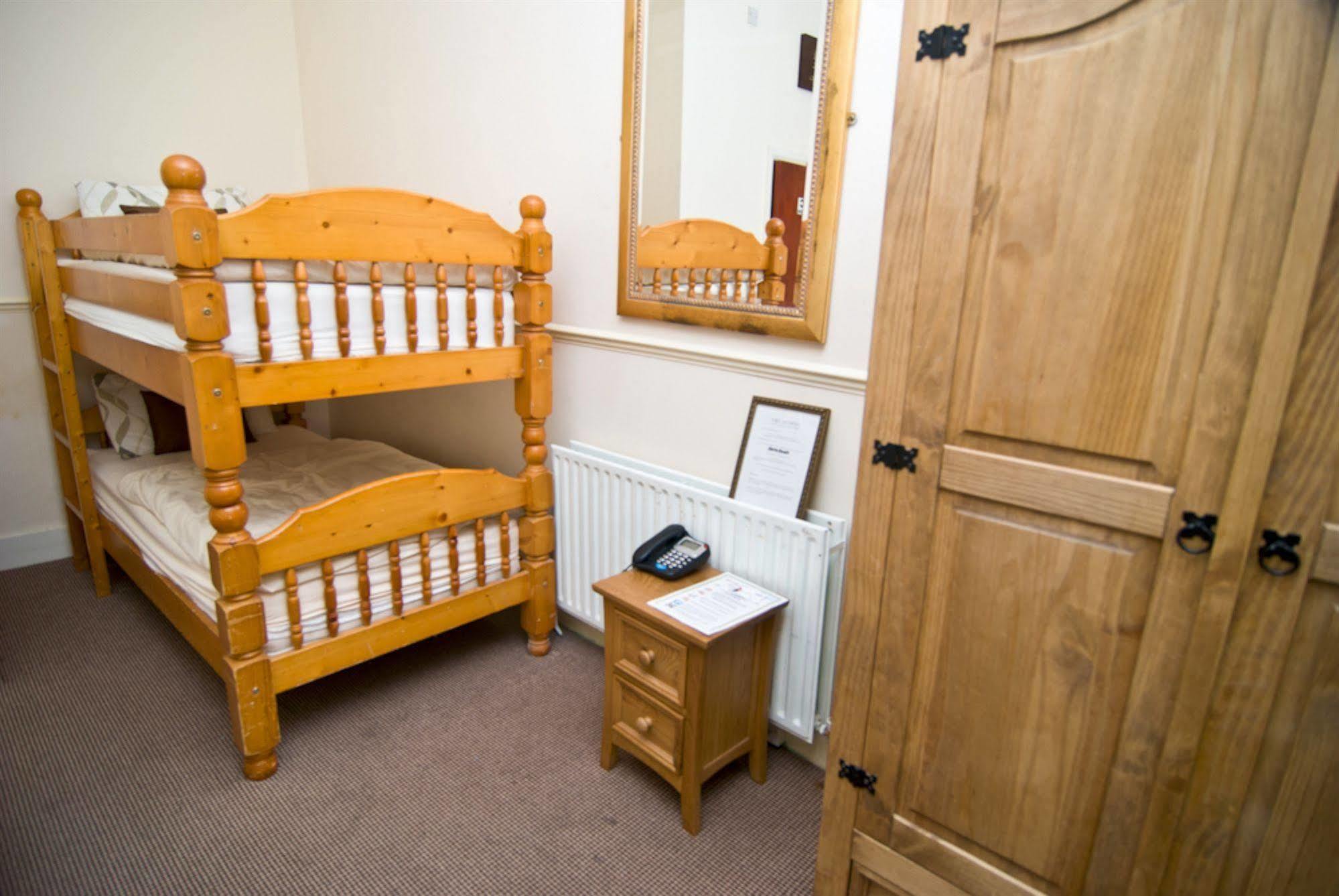 הונסלו Skylark Guest House מראה חיצוני תמונה