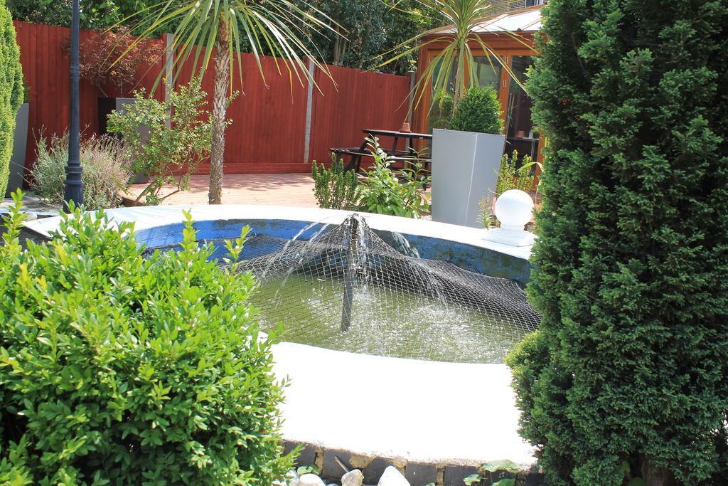 הונסלו Skylark Guest House מראה חיצוני תמונה