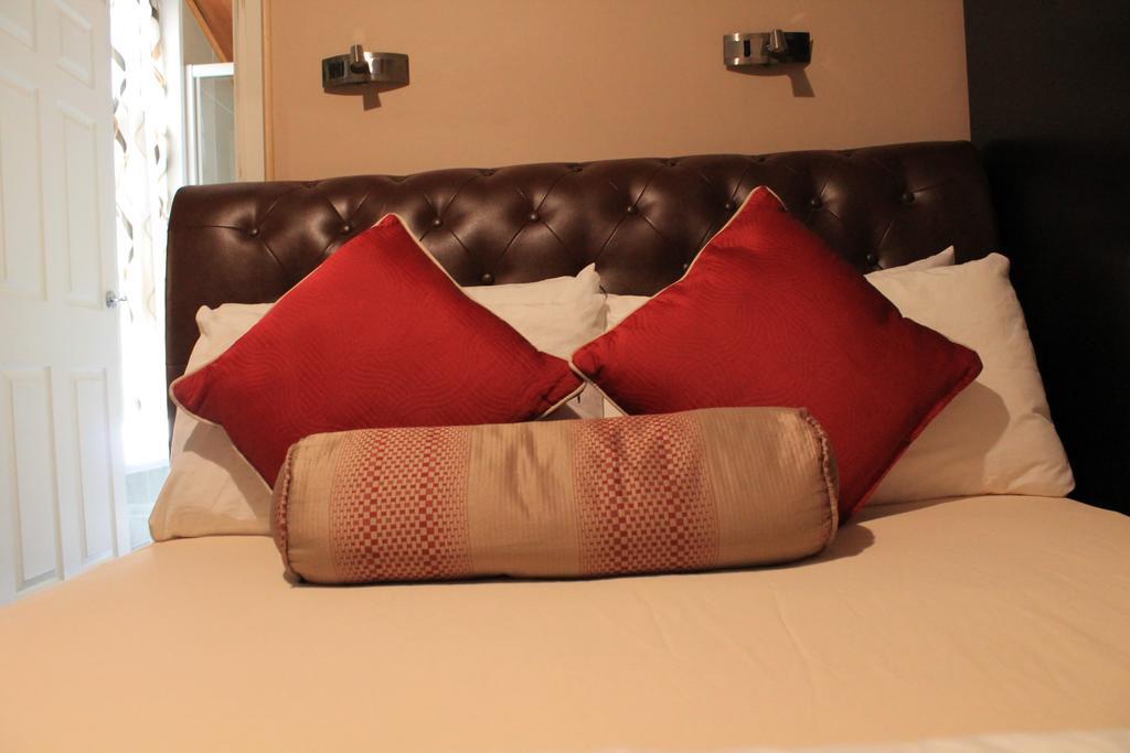 הונסלו Skylark Guest House מראה חיצוני תמונה